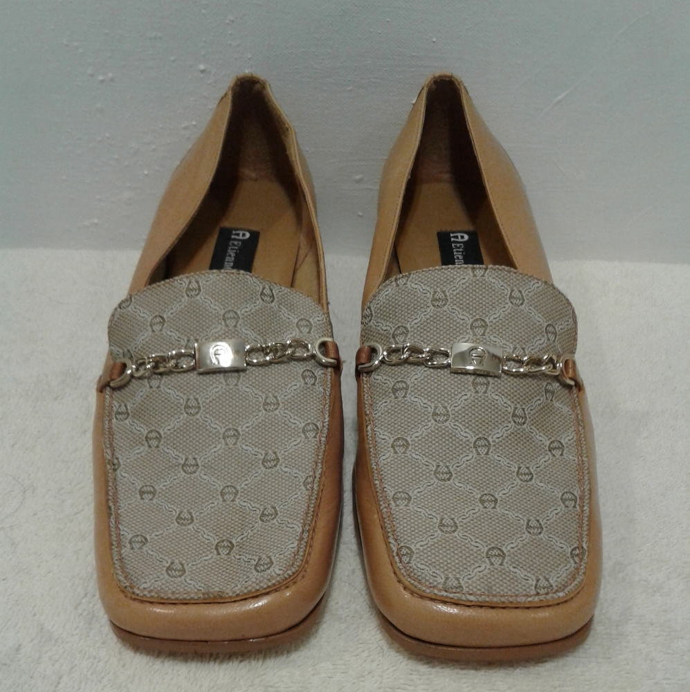 Etienne Aigner  tan loafers